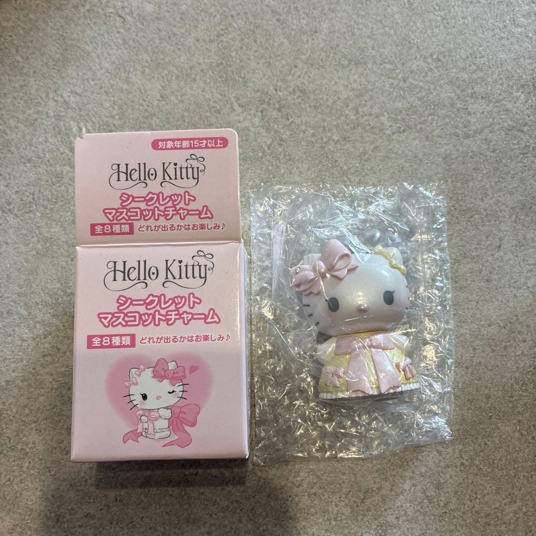 Sanrio Hello Kitty Secret Mascot Charm Mimi