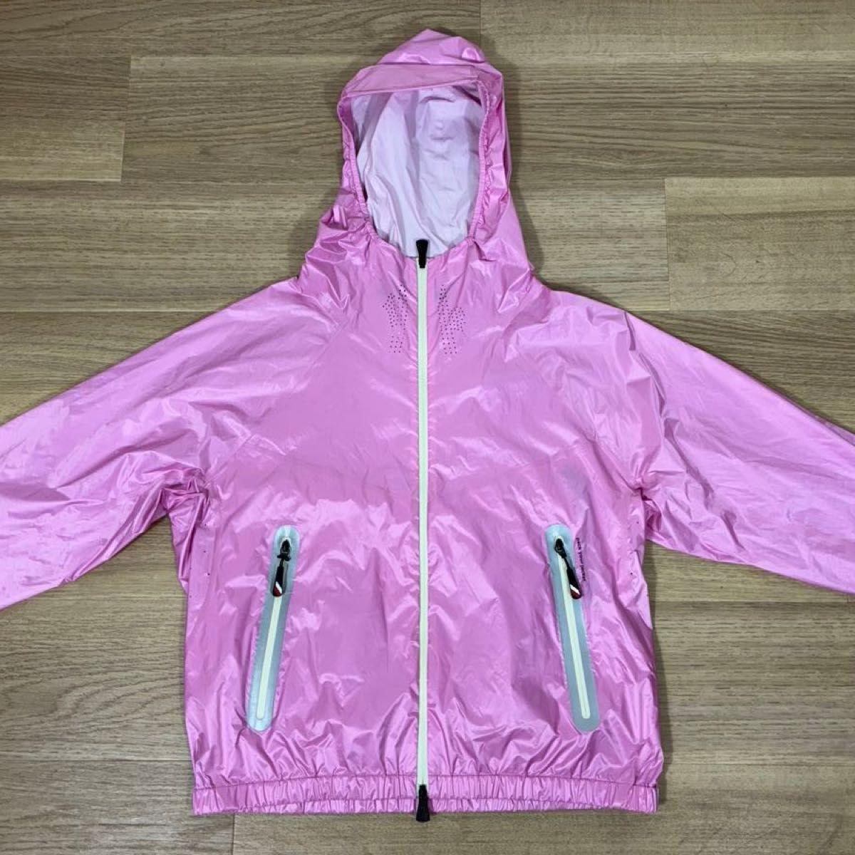近乎全新 MONCLER Moncler 防风夹克 粉色 尺寸O
