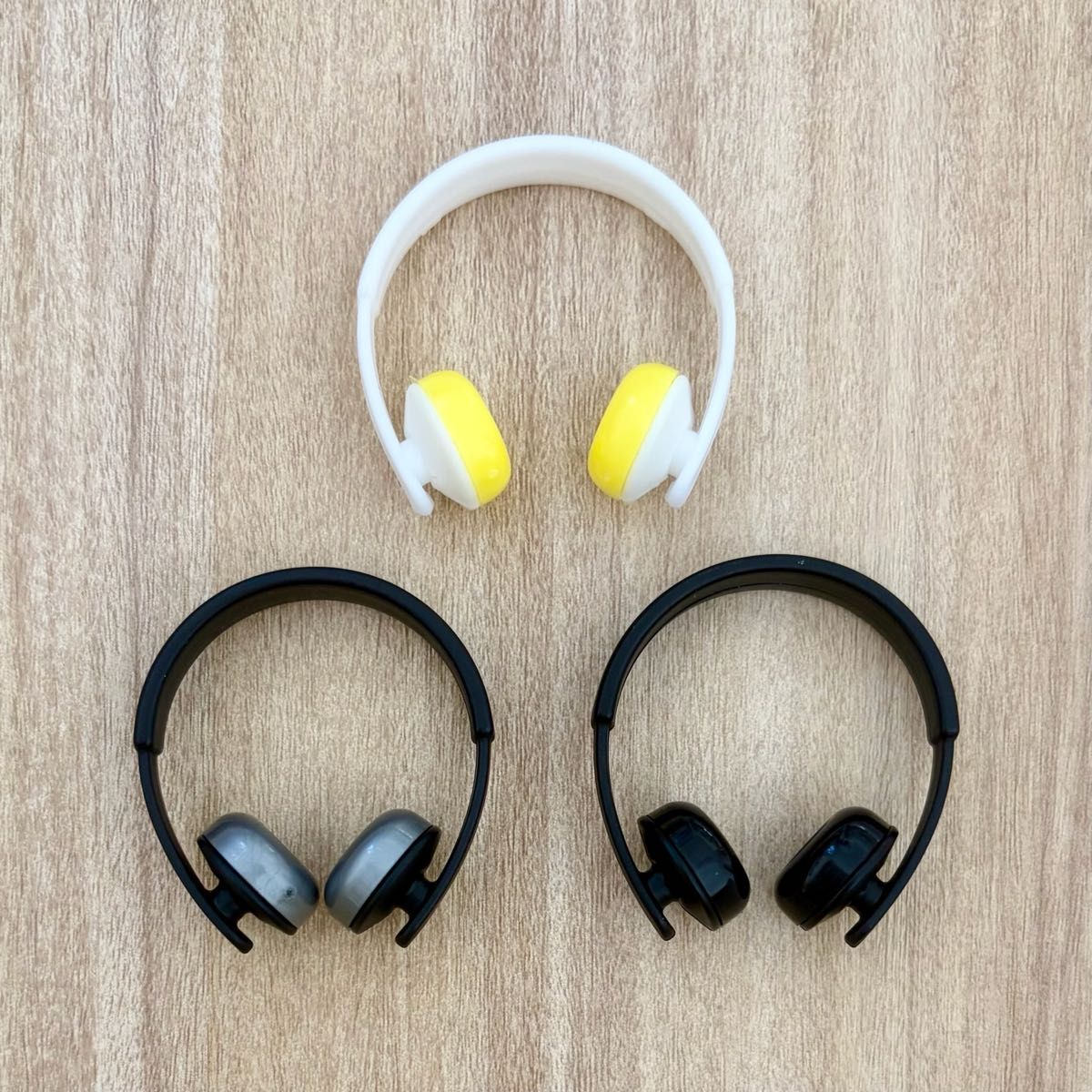 3-Color Miniature Headphones for Licca-chan, Obitsu 11, Barbie, Nendoroid Dolls, 1/6 and 1/12 Scale Doll Figures