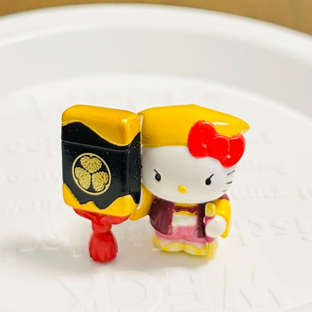 ★Rare★Hello Kitty Figure in Mito Komon Style Design