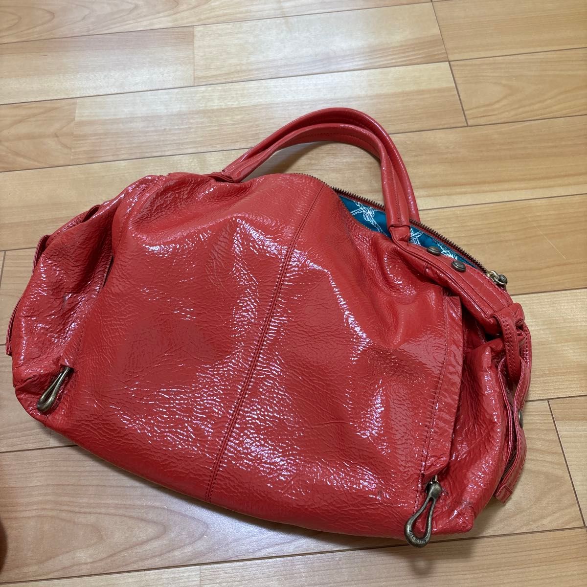 Mitmitte Enamel-like Shoulder Bag Red Handbag