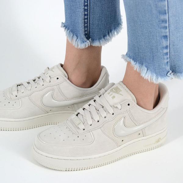 NIKE WMNS AIR FORCE 1 '07 Nike Women's Air Force Ladies Sneakers Light Gray hv4406-001