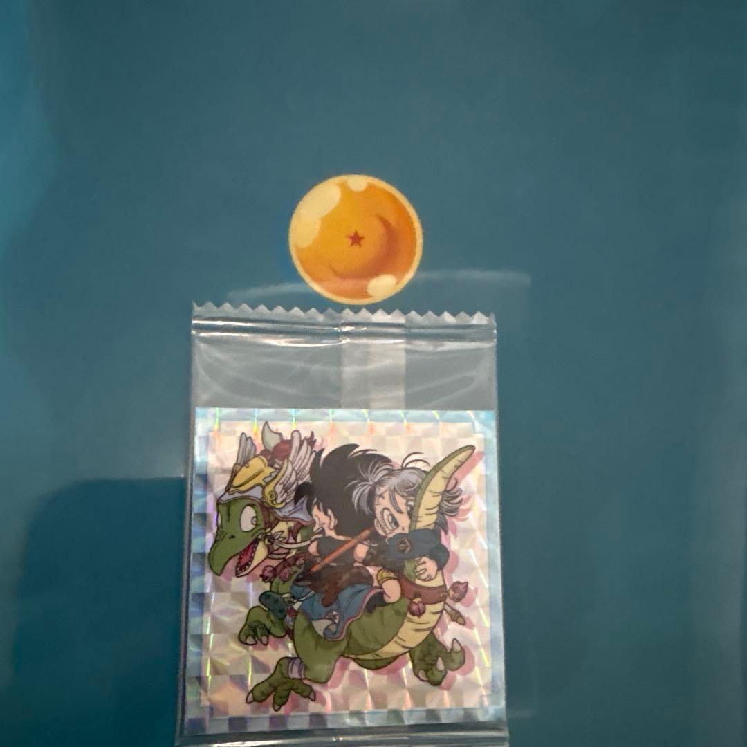 龙珠 超战士贴纸威化饼干 孙悟空&布尔玛