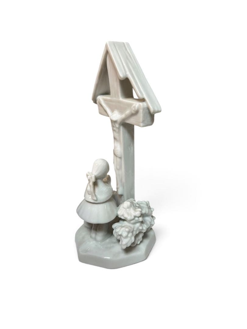 Herend Figurine Praying Girl with Cross Christ Figure Porcelain Figurine White