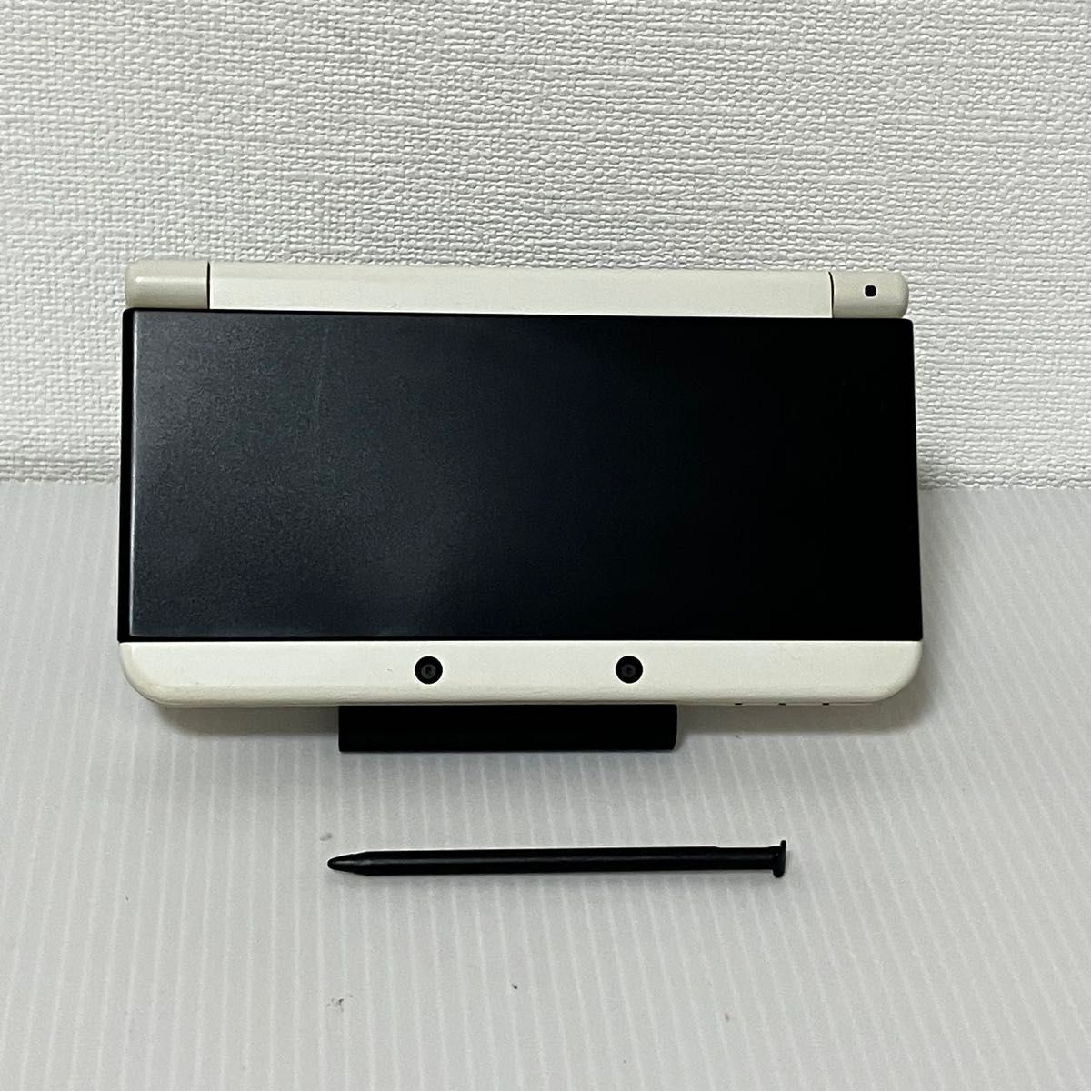 【已确认功能正常】任天堂 New Nintendo 3DS 主机 白色 附带触控笔 外壳更换为黑色 屏幕发黄 现状交付