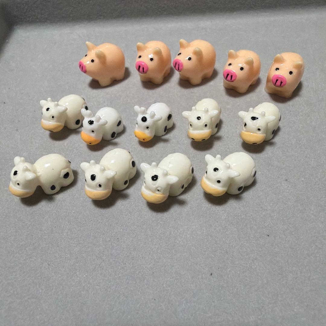 Miniature Figure Set: Pig and Cow, 14 Pieces