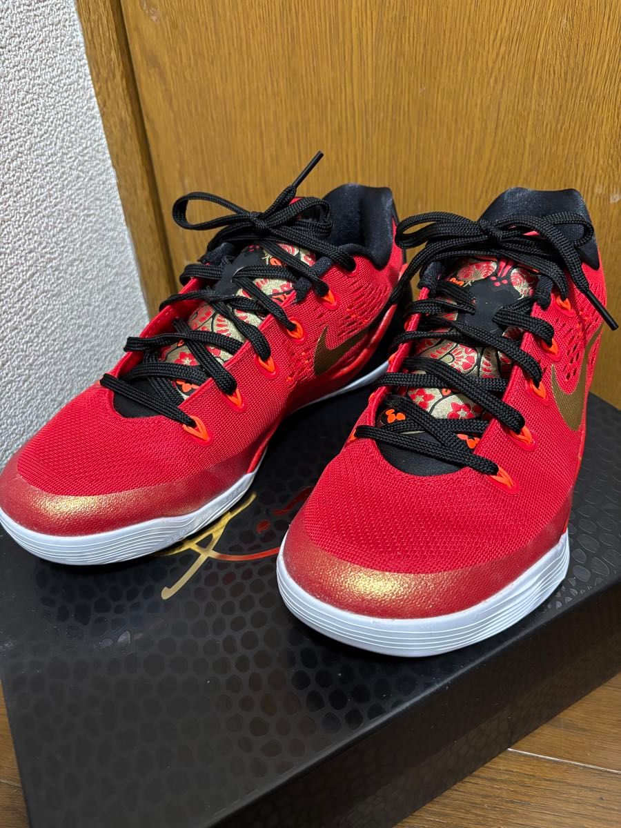 NIKE KOBE 9 EM LOW Proterra University Red 篮球鞋