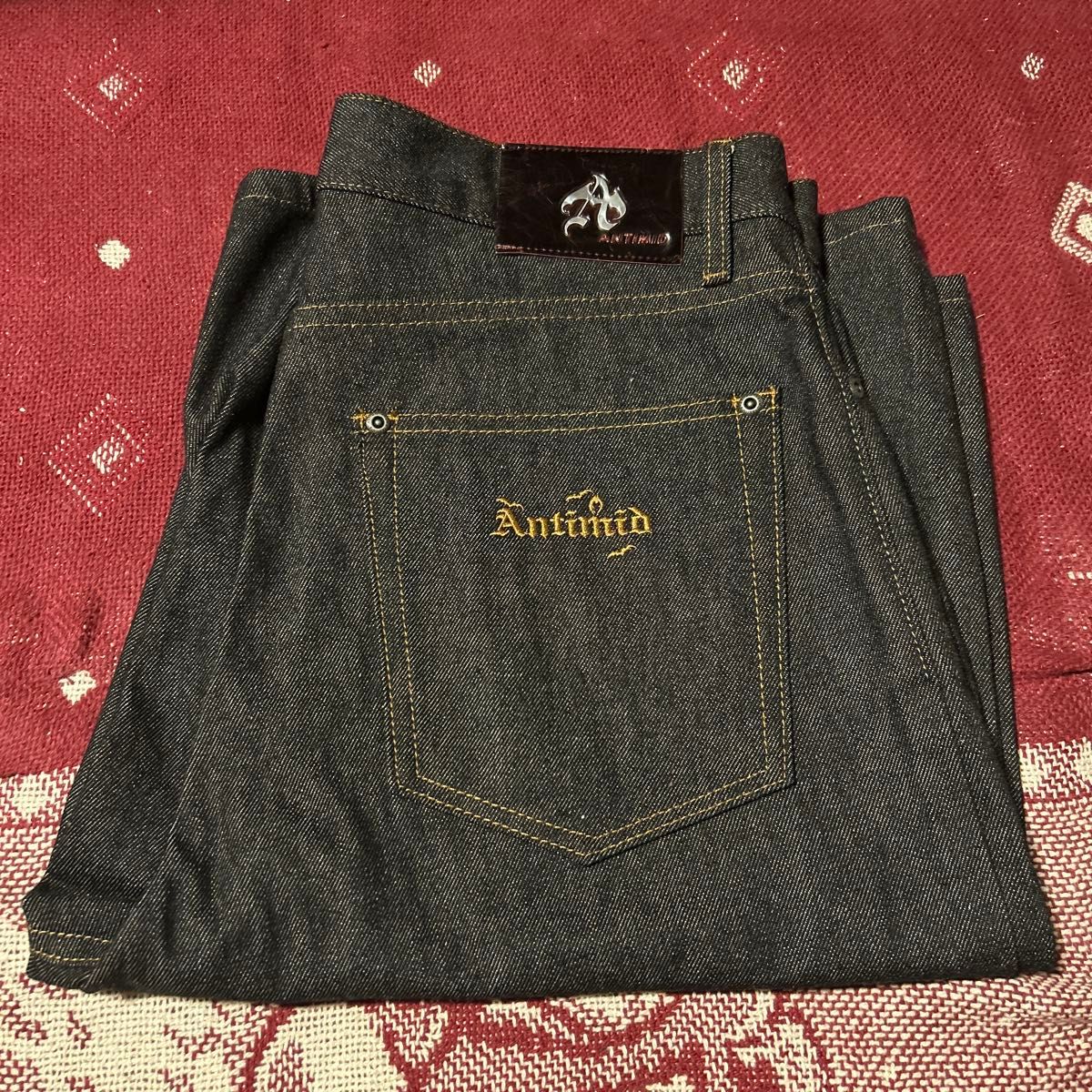 ANTIMID 牛仔裤 海军蓝 刺绣标志 牛仔长裤