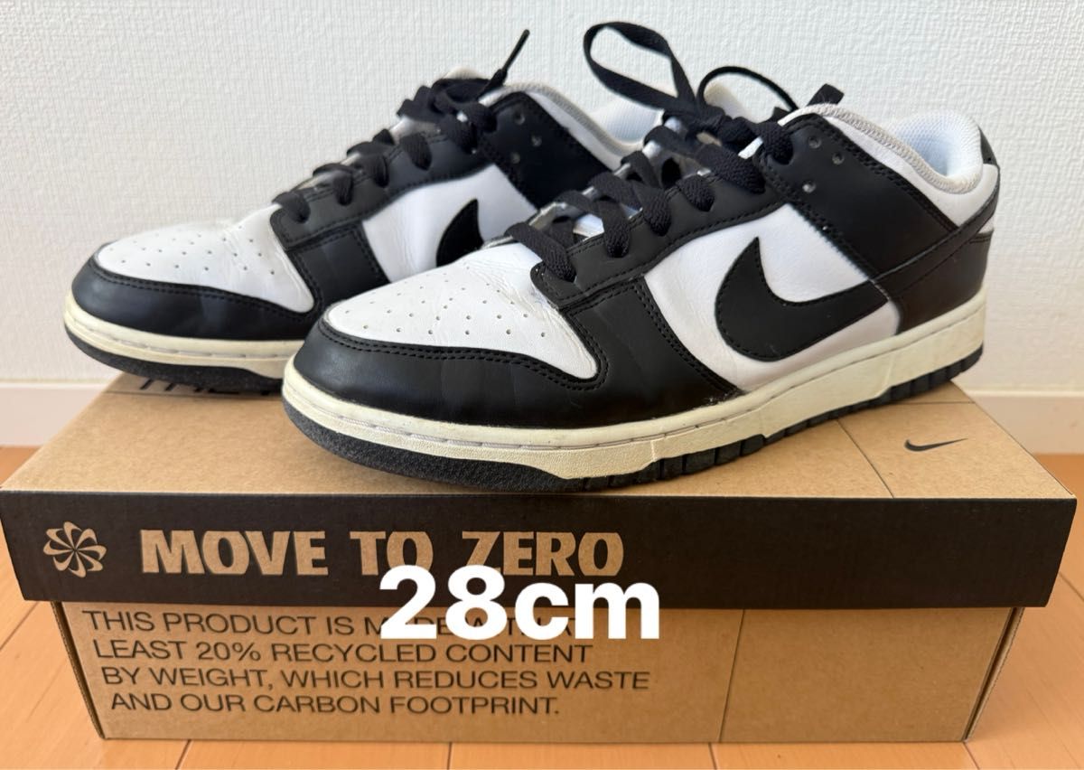 Nike Women's Dunk Low "white black" 28公分
