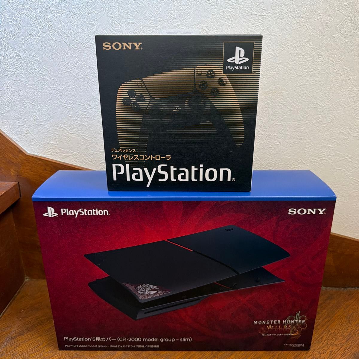 PS5 ワイヤレスコントローラー ３０周年アニバーサリー リミテッドエディション & モンスターハンターワイルズ カバーセット