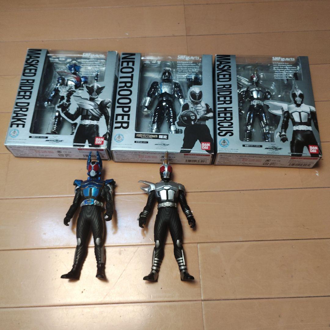 Neo ZECT Kamen Rider Figure Arts Set Soft Vinyl Set