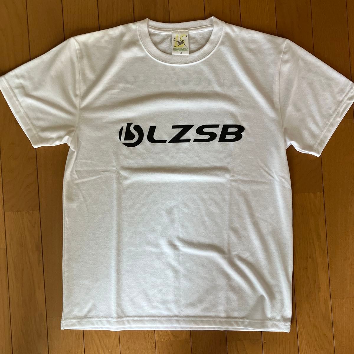 ルースイソンブラ Tシャツ
