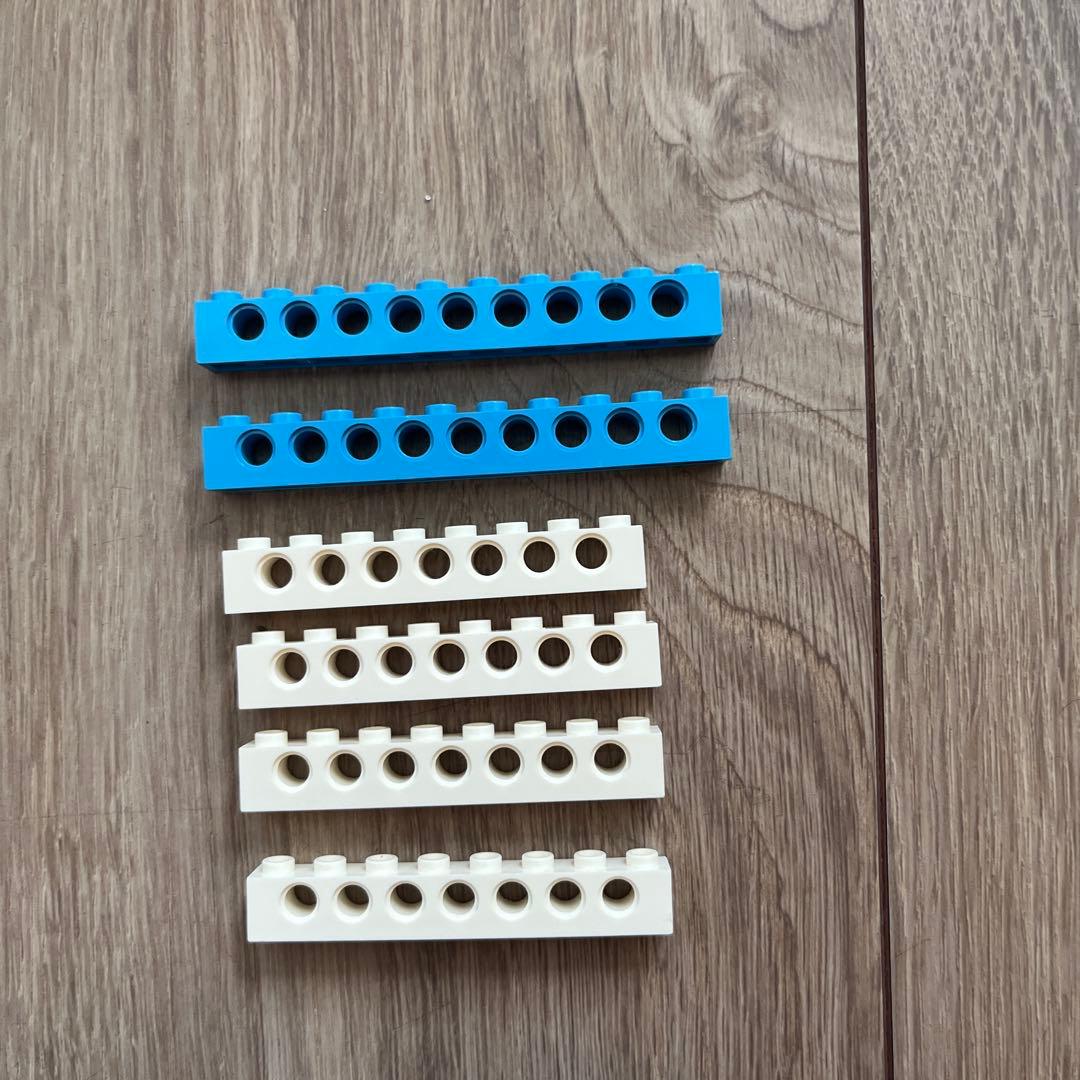 乐高 技术系列 1×8块 - 带7个孔等