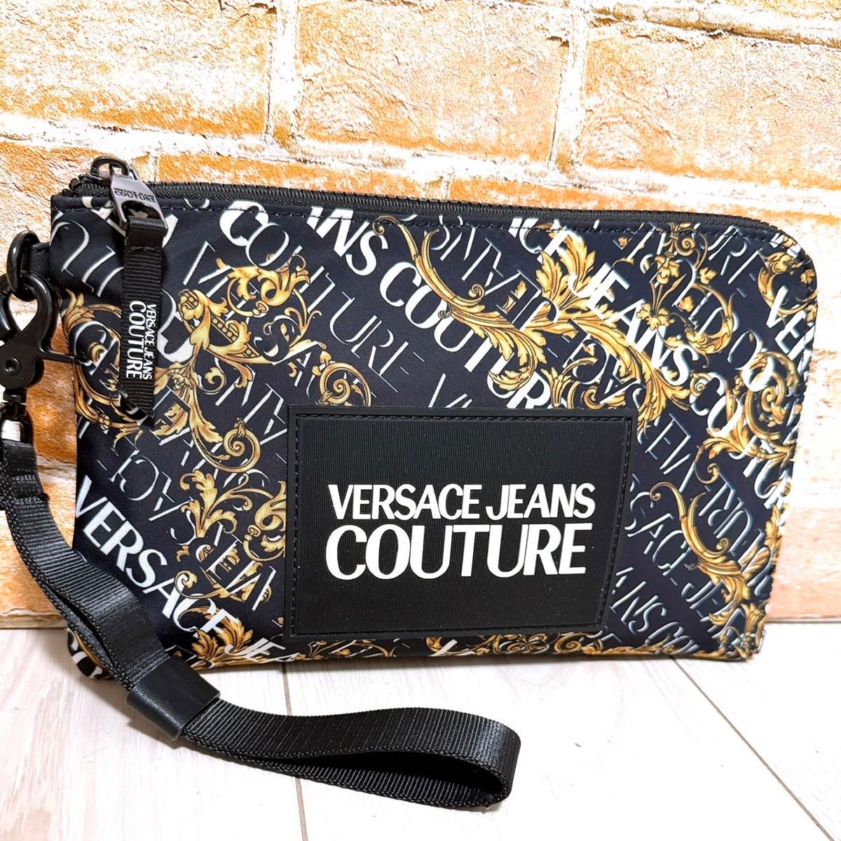 (超美品) VERSACE JEANS COUTURE (ヴェルサーチ)クラッチバッグ