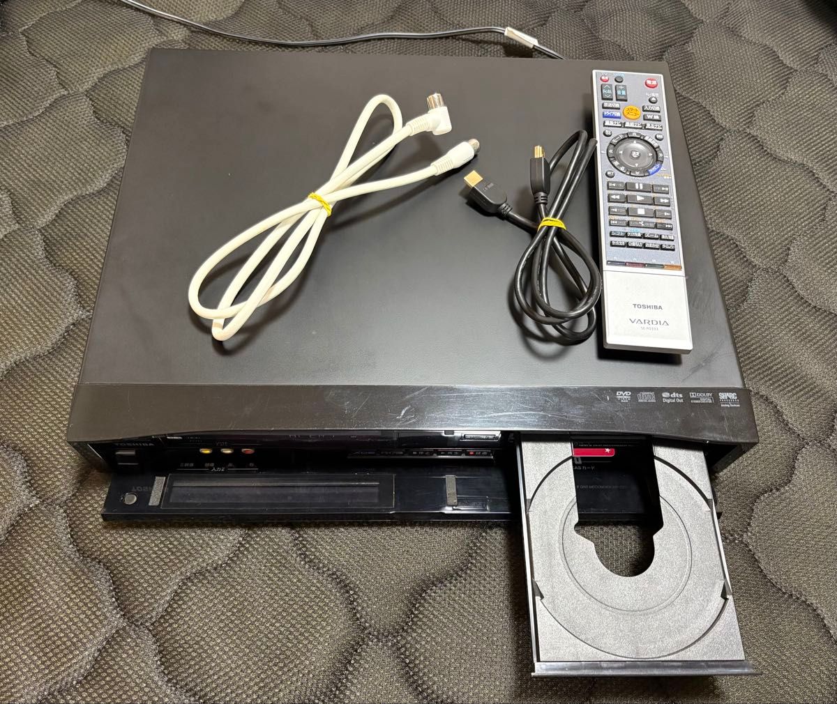 TOSHIBA VARDIA DVD刻录机 含遥控器和线缆 东芝