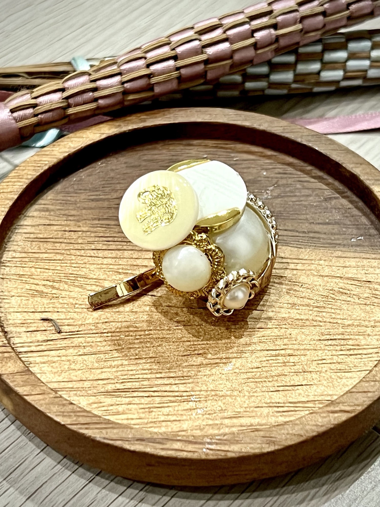 象形纽扣 马钩