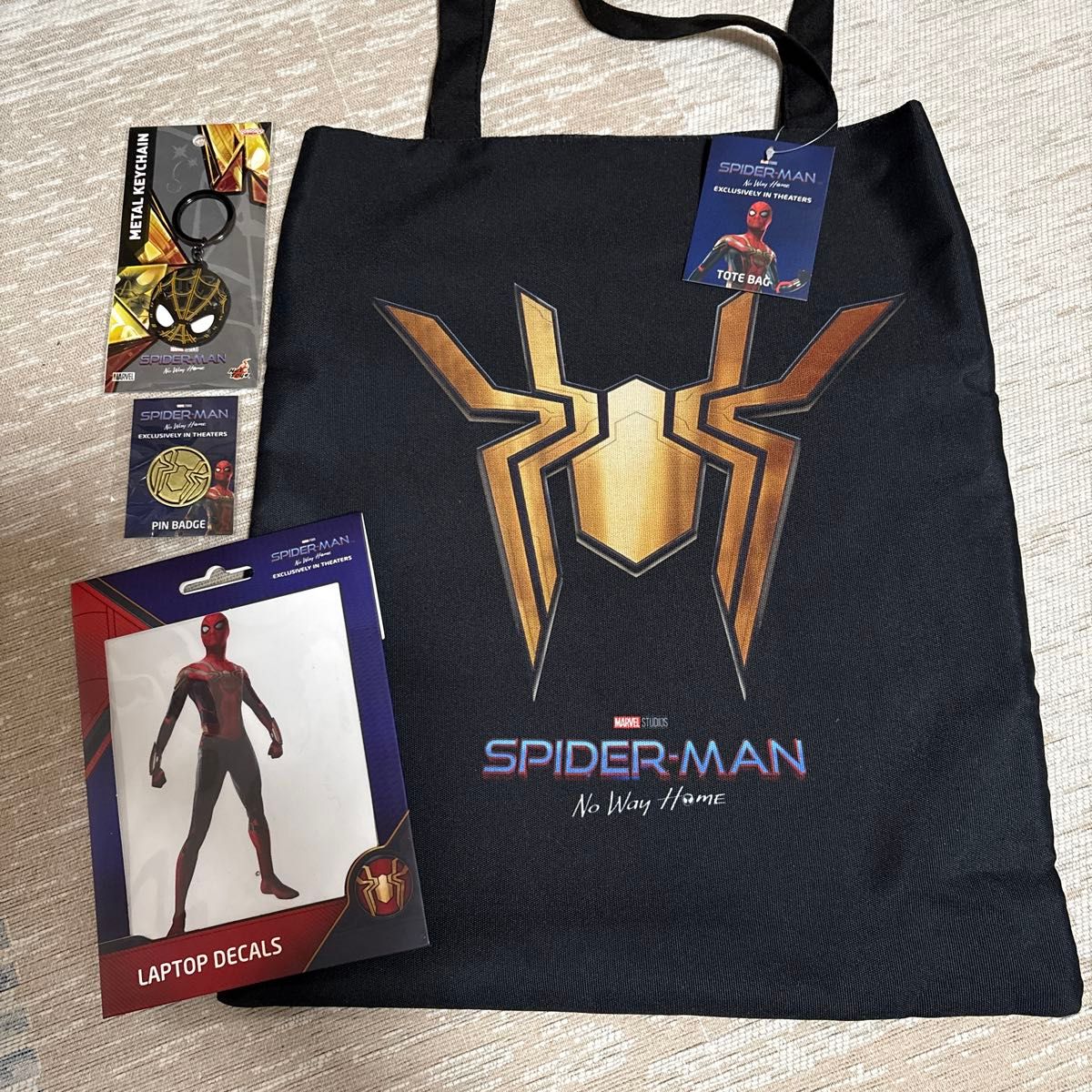 Spider-Man No Way Home Movie Benefit Goods 3 Pieces Set Tote Bag Keychain Pin Badge