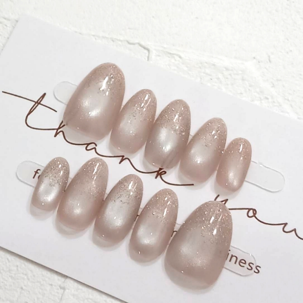 Sparkling Milk Tea🥨Nail tips, magnetic nails, glitter gradient nails, simple nails, elegant adult nails, for spring, summer, autumn, and winter—perfect for weddings, formal events, entrance ceremonies, graduation ceremonies, and coming-of-age celebrations.