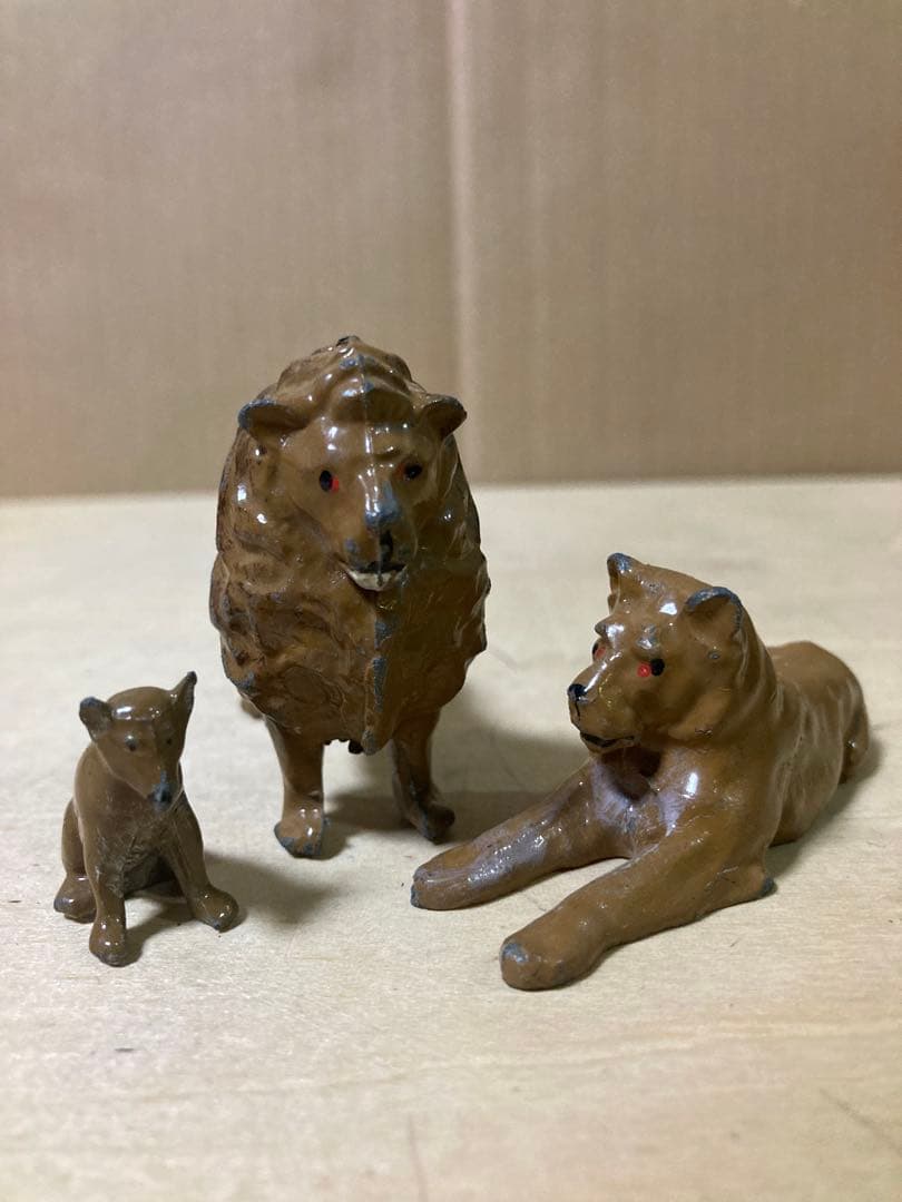 British Metal Lion Parent and Child Figurine Vintage Antique UK