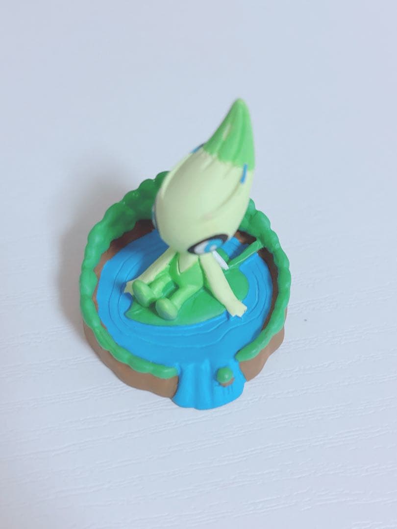 Pokemon Celebi Mini Figure