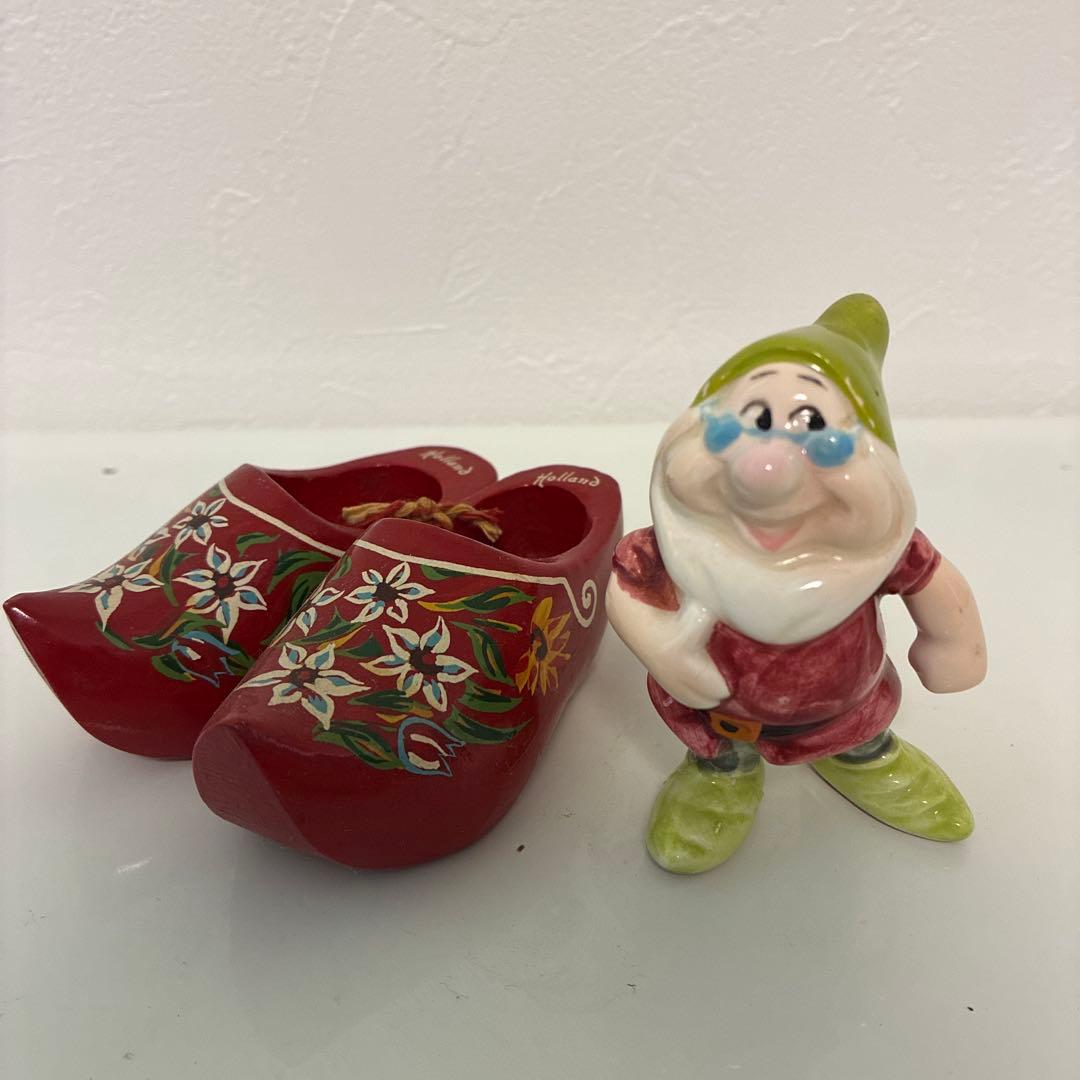 ☆Disney☆Snow White and the Seven Dwarfs ☆Teacher☆Shoes☆Set☆Porcelain