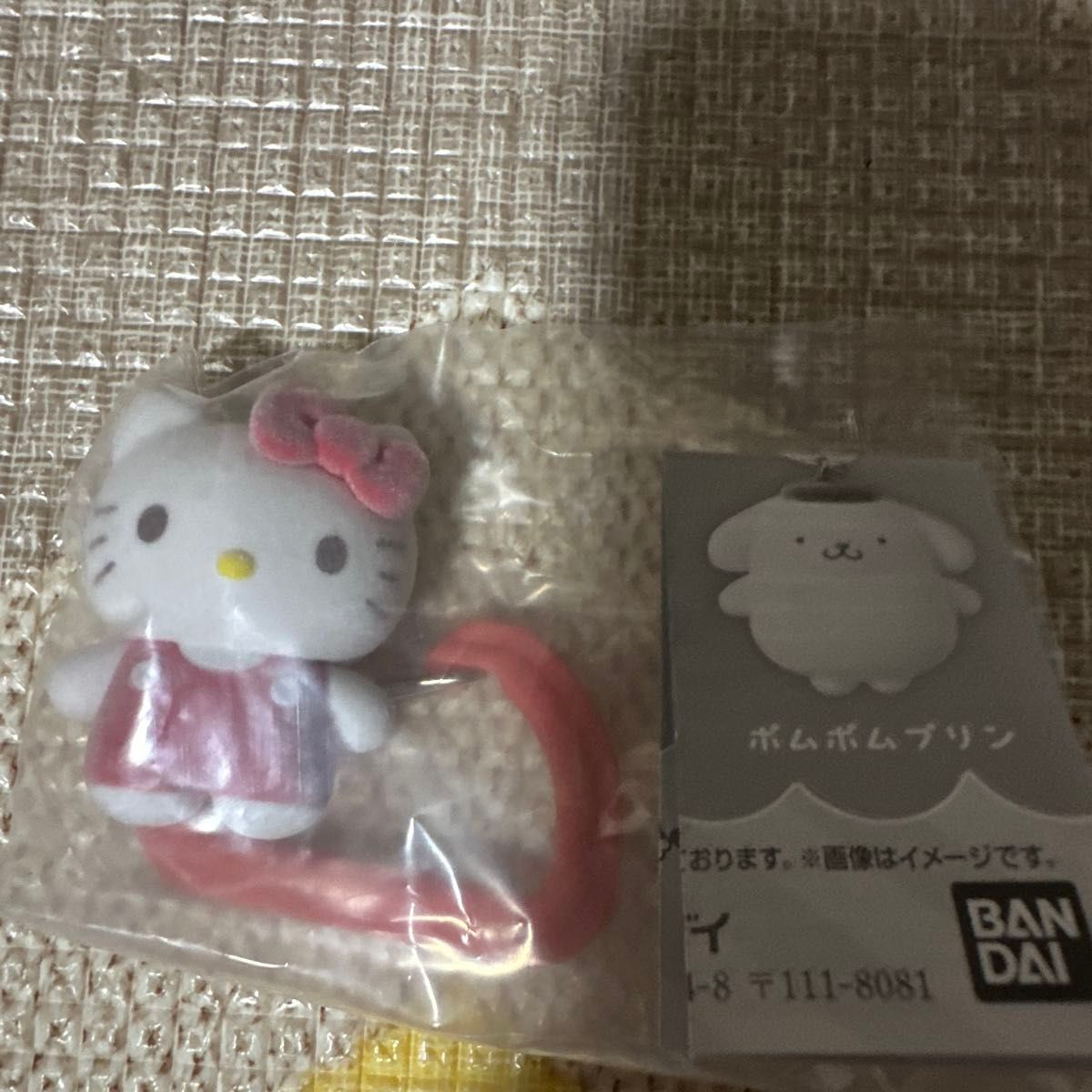 今天限定价格!!三丽鸥角色色彩缤纷的卡拉维纳吉祥物魅力hello kitty bandai
