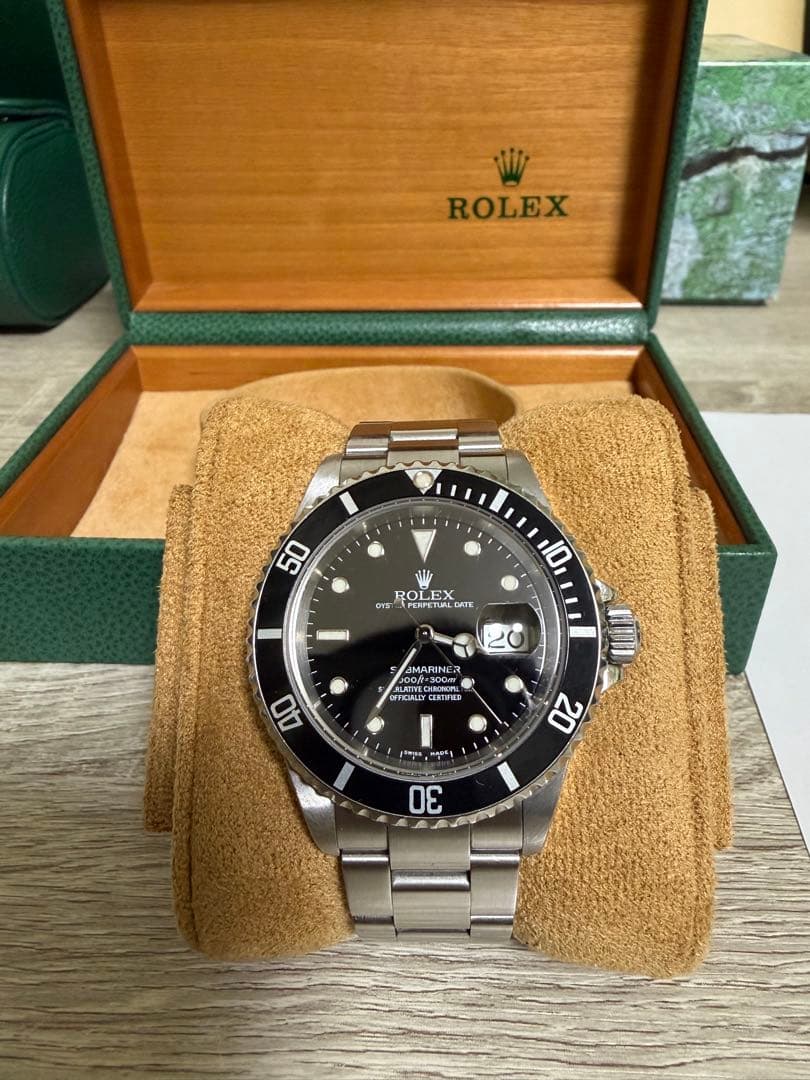 ROLEX潜艇日期16610劳力士