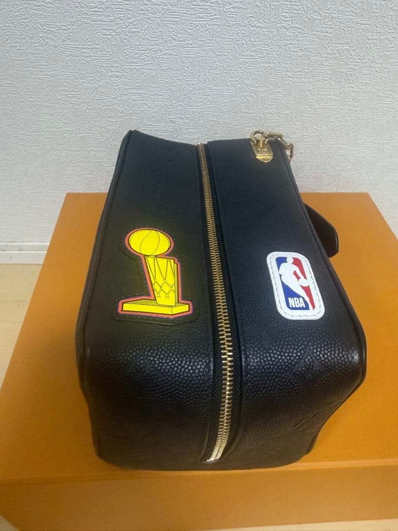 精品 限定 LOUIS VUITTON NBA 联名 手提包