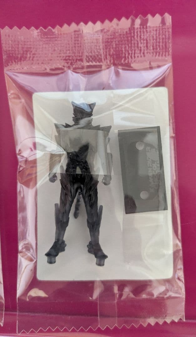 “Kamen Rider Rid Figure (Clear)” Kamen Rider Chocolate – Major Prize