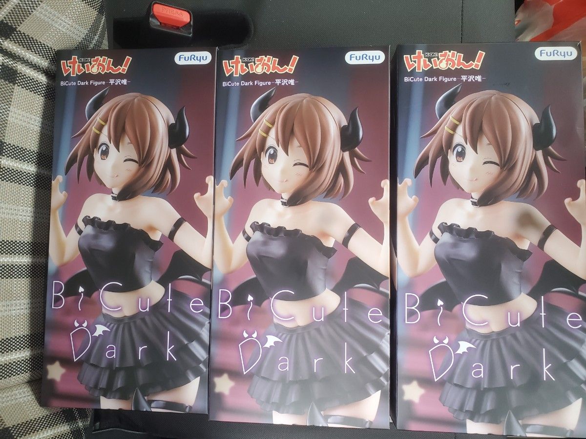 K-On! BiCute Dark Figure Yui Hirasawa Figure 3-Pack