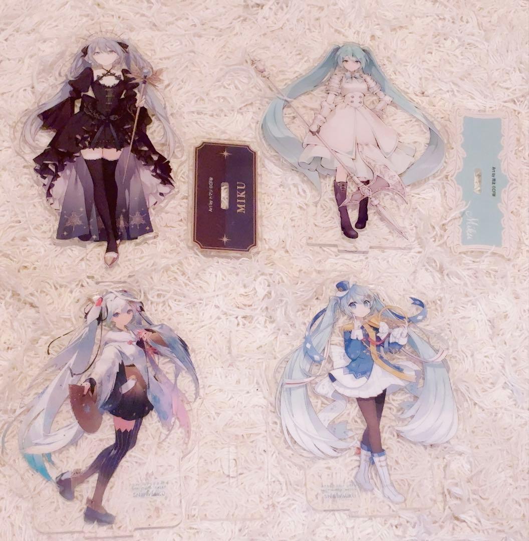 Hatsune Miku Acrylic Stand, 4 Pieces, Bundle Sale