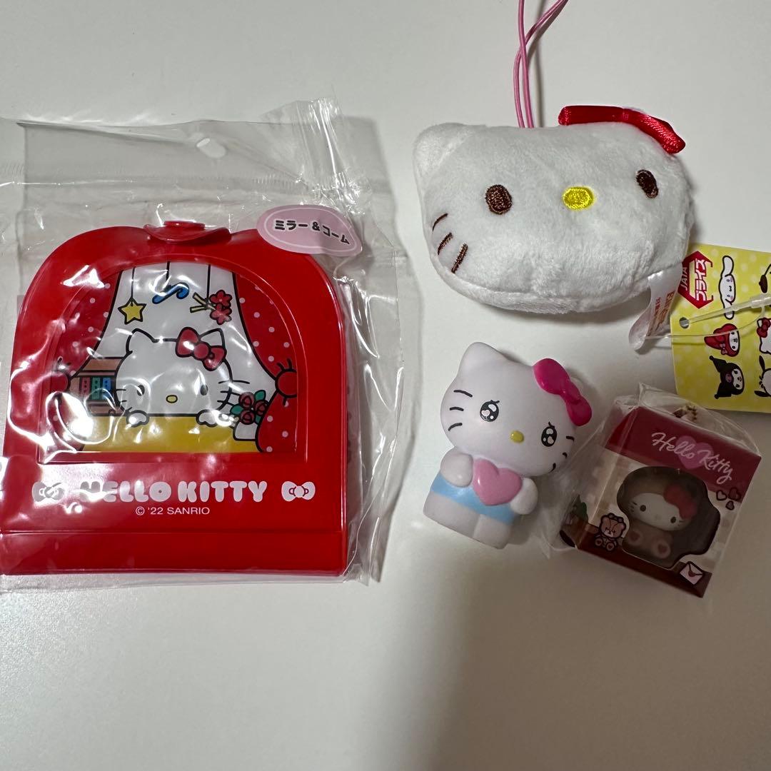Hello Kitty Mirror Mascot Figure 4-Piece Set