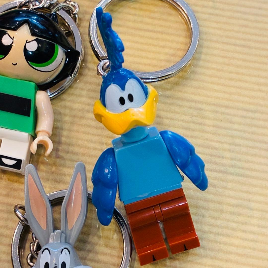 New Looney Tunes Rare Figure Keychain Road Runner