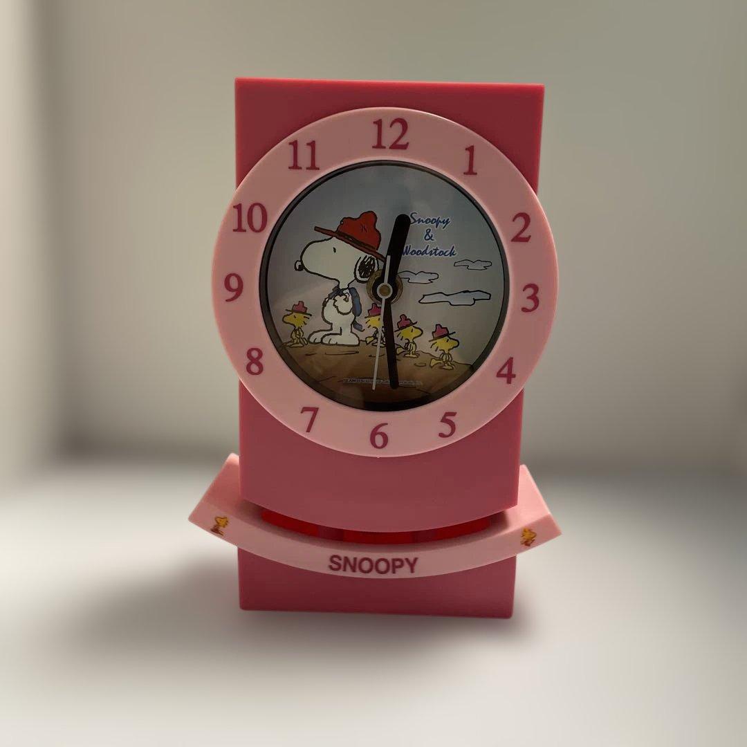 Snoopy Table Clock