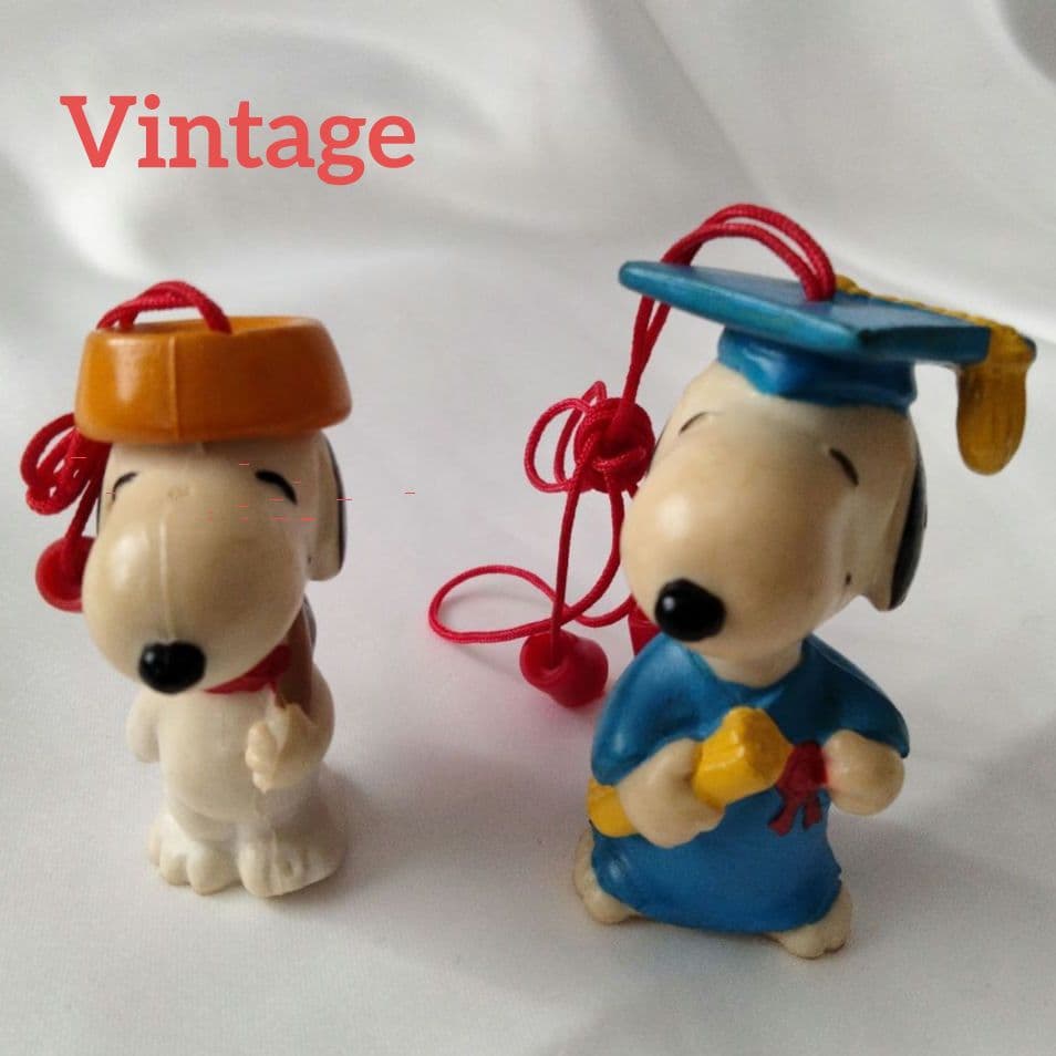 ❤Vintage❤Snoopy Graduation Trip Figures (Set of 2) with Caps SNOOPY