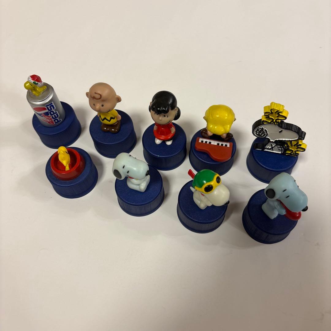 Pepsi Cap Snoopy Cap Figure