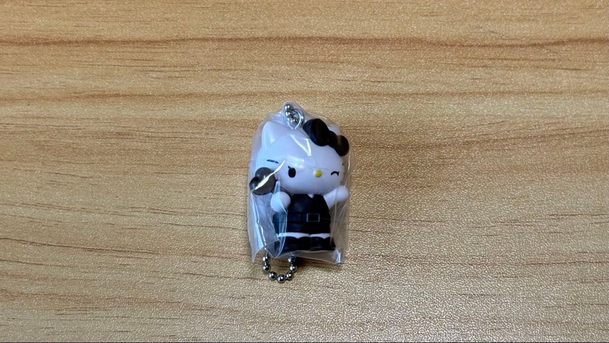 Hello Kitty 迷你人偶挂件 黑色连衣裙 Sanrio