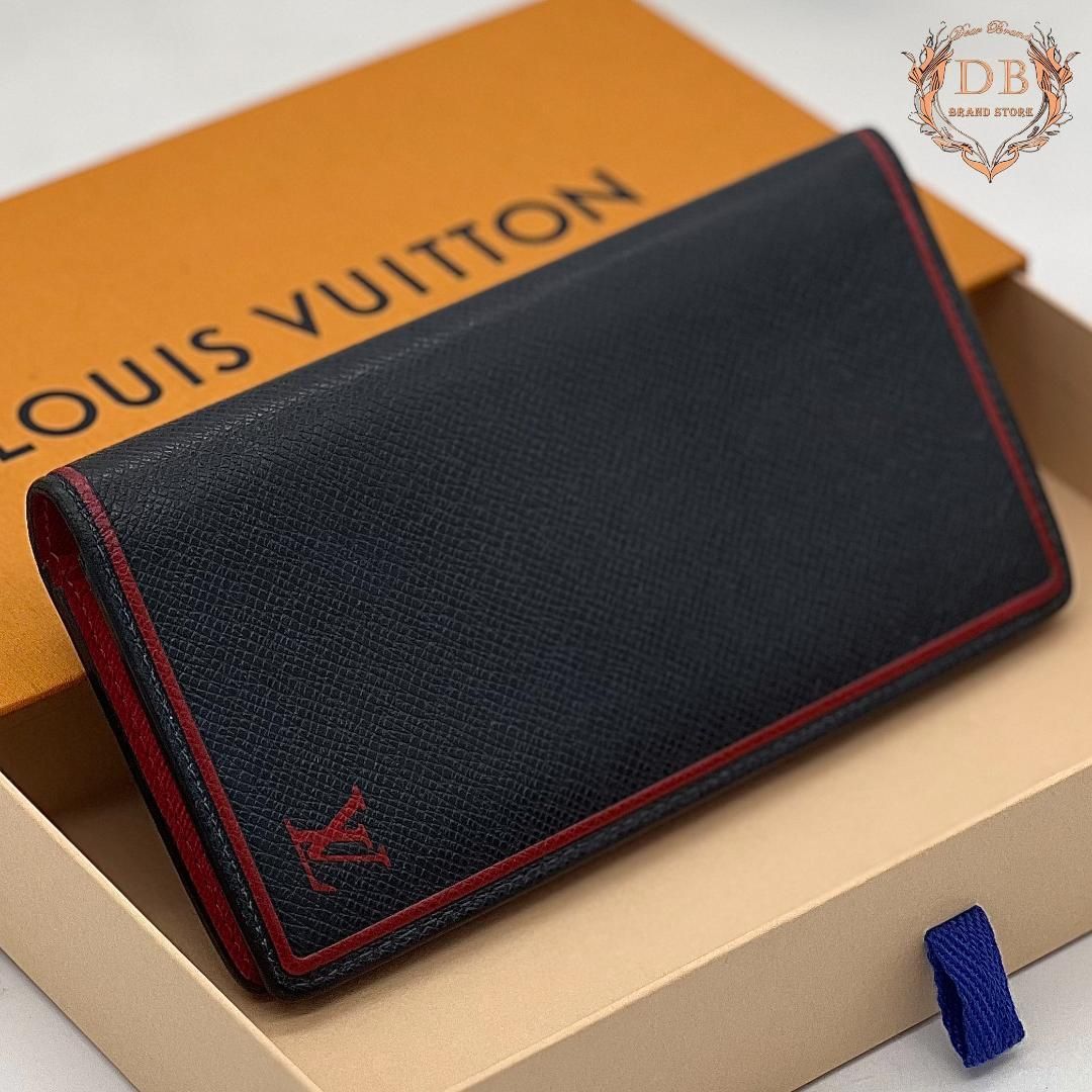 Louis Vuitton Taiga Brother Red Line Black with Silver Hardware Business Black LOUIS VUITTON Men’s Wallet with Silver Hardware