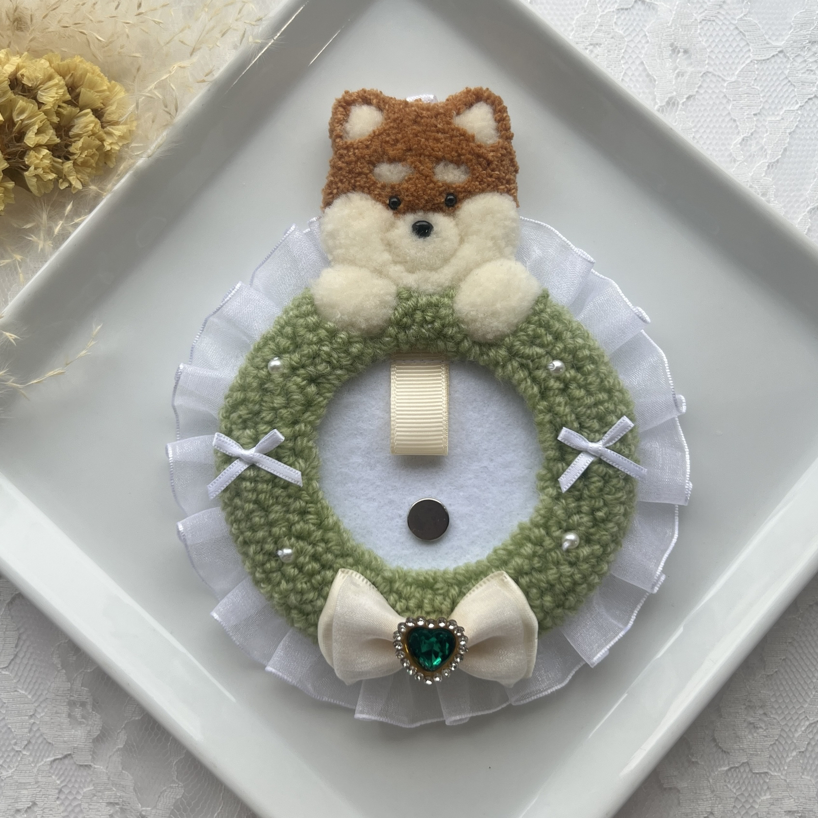 柴犬 绿色 狗 玫瑰结 打孔针刺 手工制作 簇绒