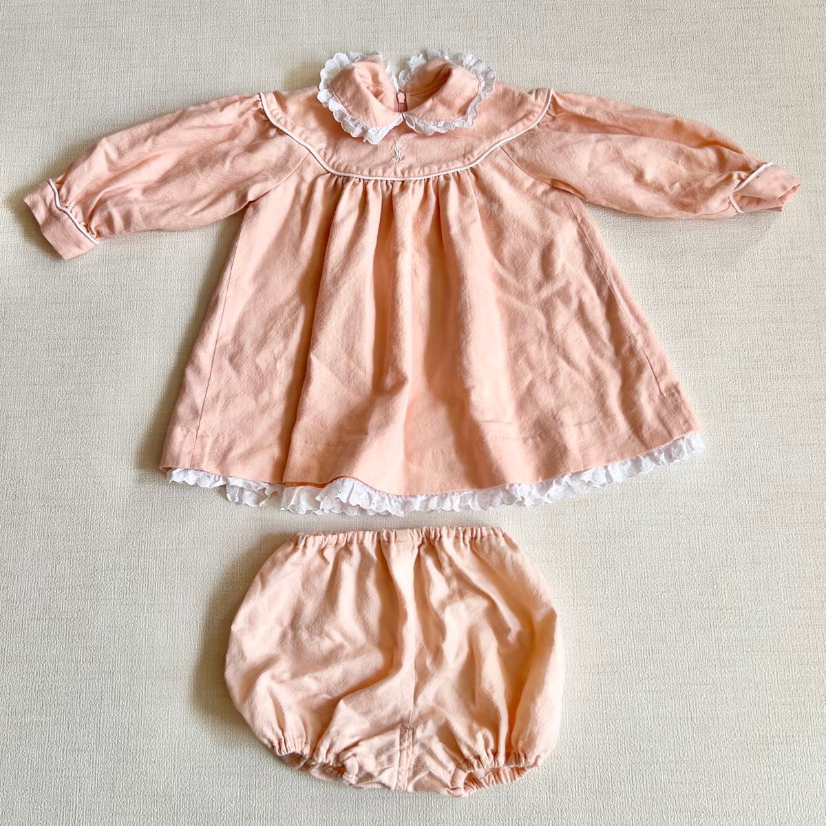 伊夫圣罗兰婴儿服装连衣裙布鲁马设置粉色褶边领花边