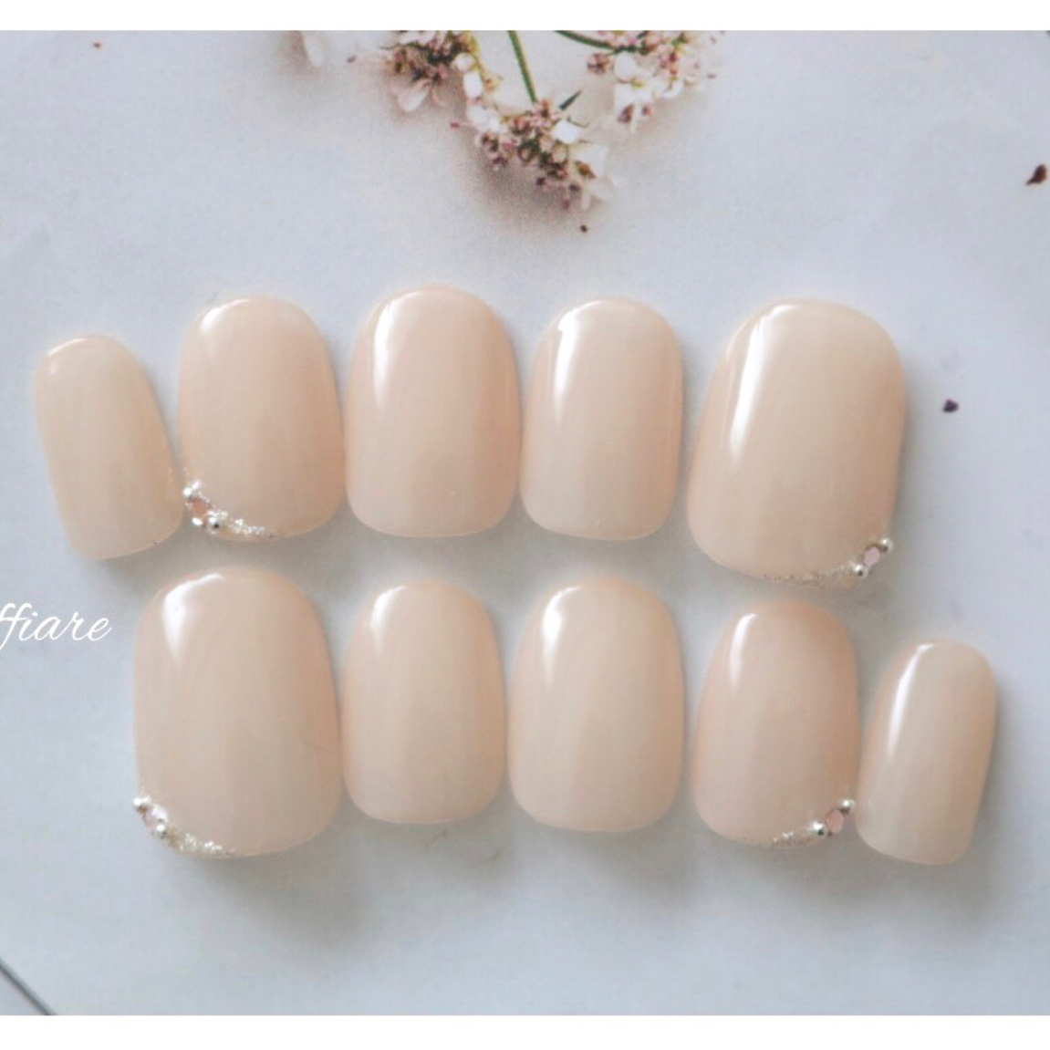 Sheer beige simple nail tips (with silver glitter & vintage rose) / Annaffiare Wedding – Japanese traditional attire: shiromuku, Shinto ceremony