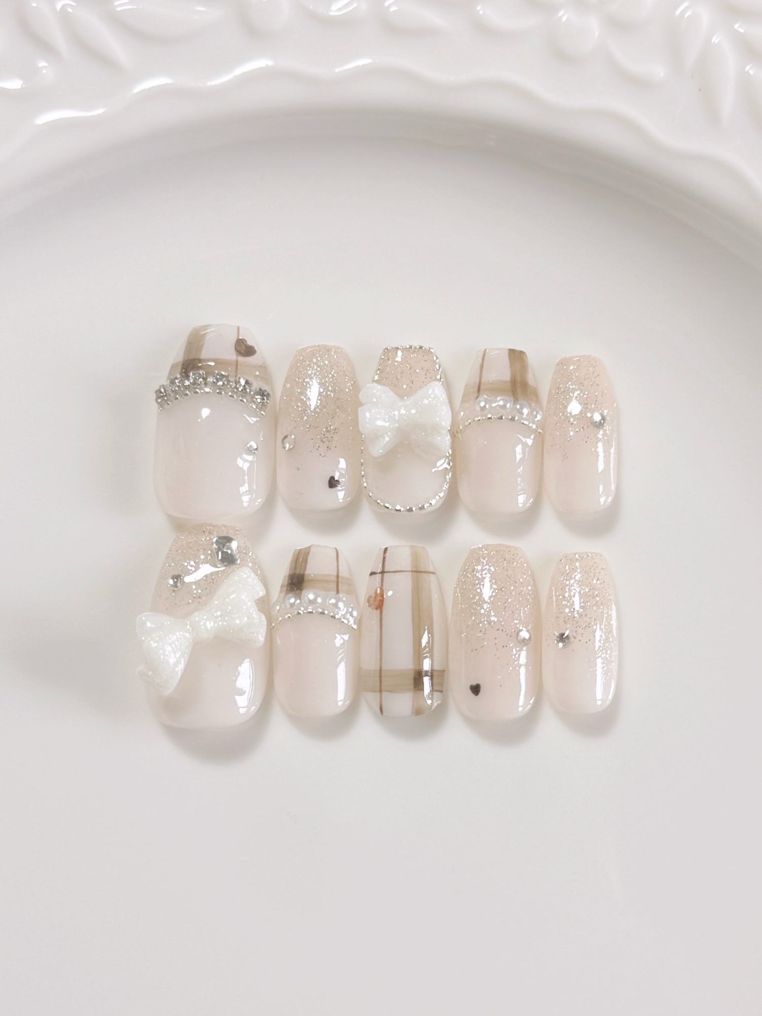 Nail Tips Autumn Wanhon Oshi-katsu Brown Girly Check Live Date Travel Light Color Heart Churun Ribbon Sparkling Gummy Stickers Included