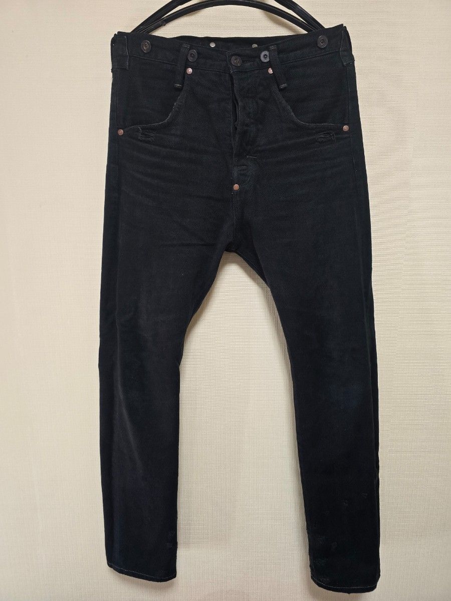 2007 Levi's Red Tag 做旧破洞处理 黑色牛仔长裤