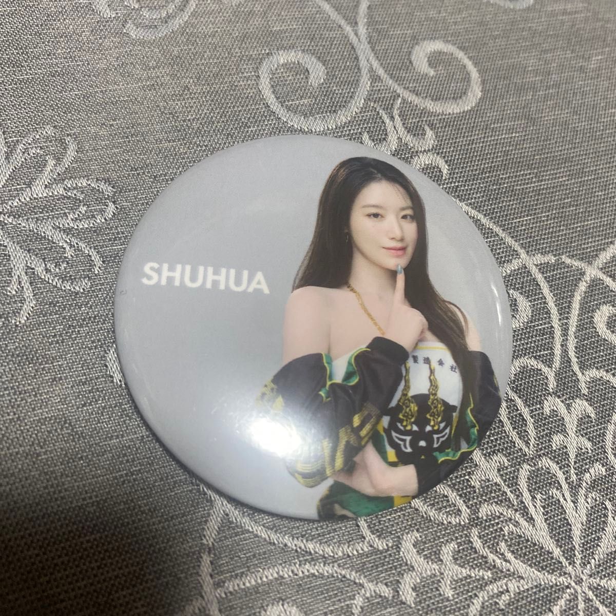 (G)I-DLE SHUHUA 舒华 罐装徽章 2个套装 爱豆 逢-dle