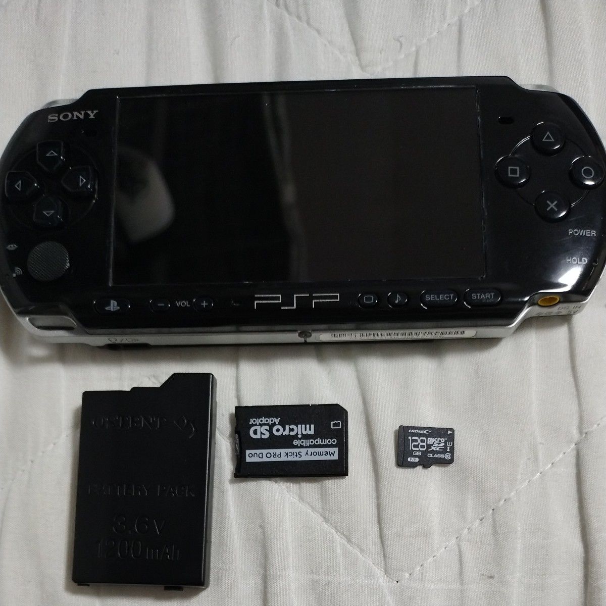 索尼 PSP-3000 黑色 主机 电池 转换适配器 含128GB 存储卡 划痕较多,尚可正常使用,但属于二手翻新机