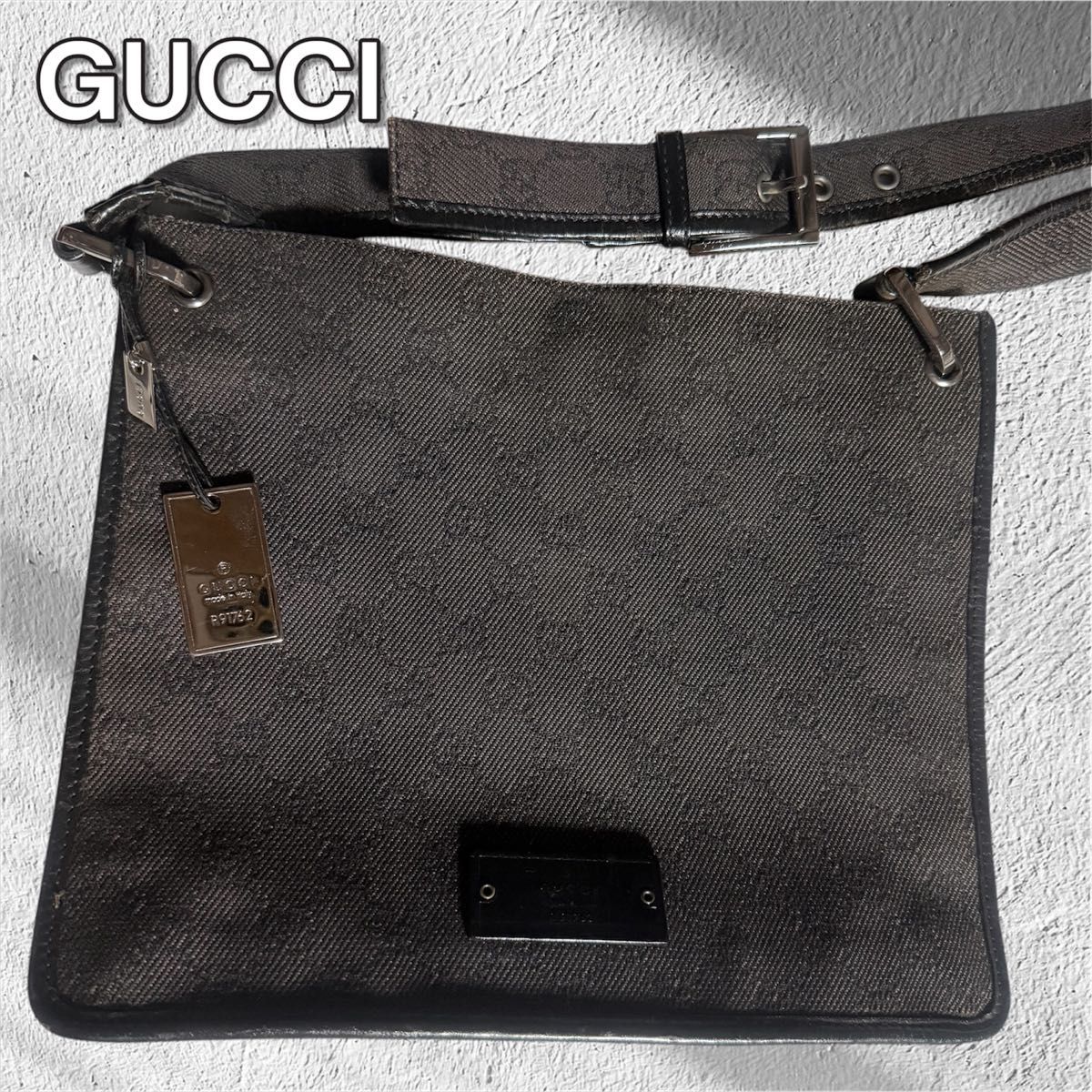 GUCCI Gucci GG Canvas Shoulder Bag Crossbody Leather GG Pattern Shoulder Bag Crossbody Metal Plate
