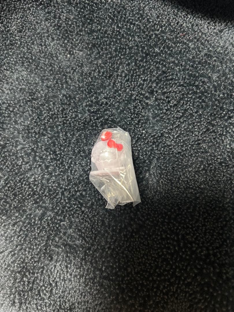 Hello Kitty × Monchhichi Marked Accessory (Monchhichi Cake)
