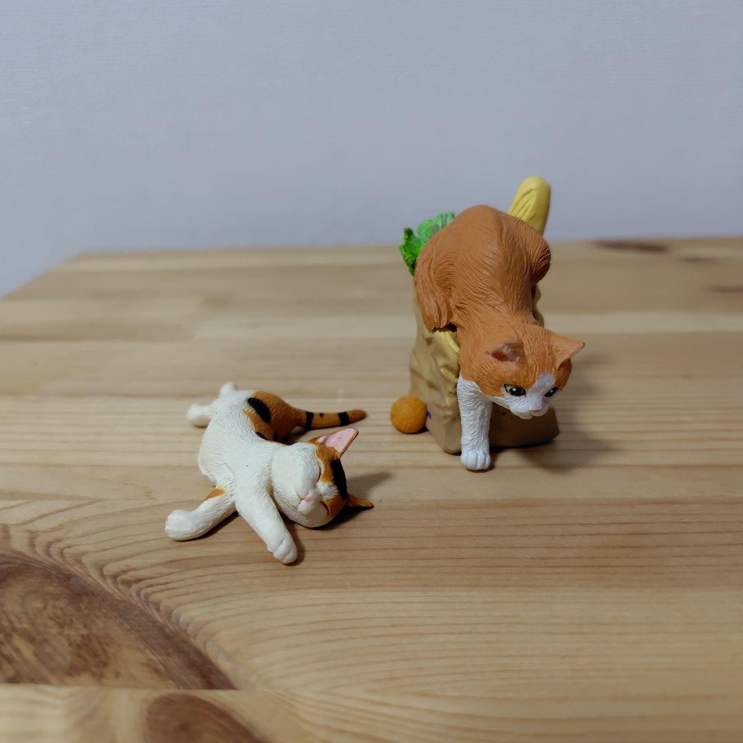 BIRTHDAY Nago Collection Cat Miniature Figure 2-Piece Set