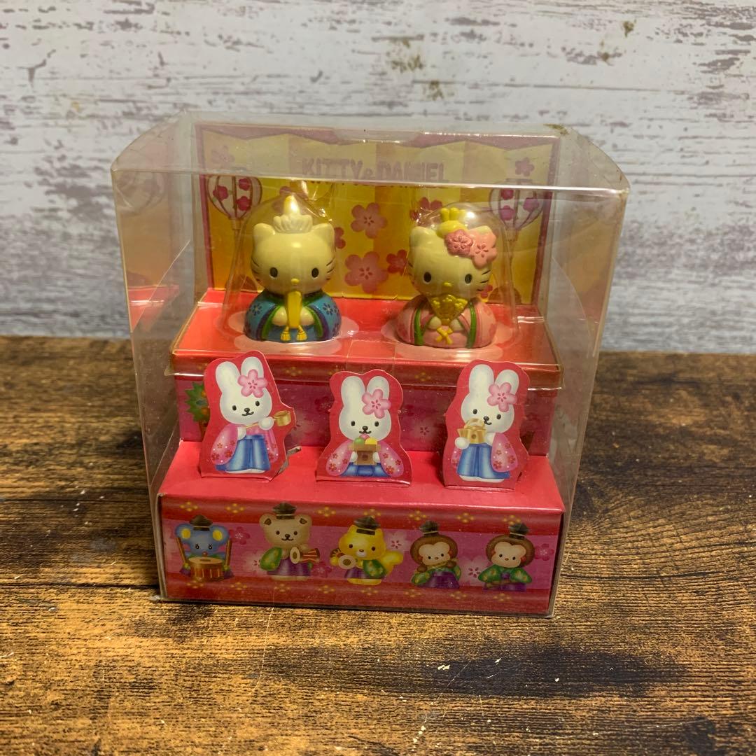 OS27 [Sanrio/Rare] Hello Kitty Mini Hina Doll Display Hinamatsuri 2001