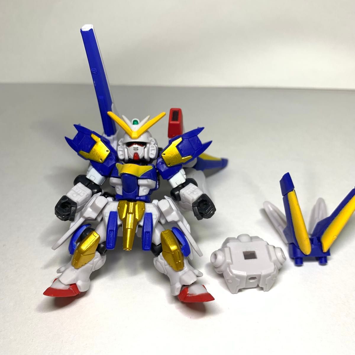 机动战士群像 V2突击巴斯特高达 手办